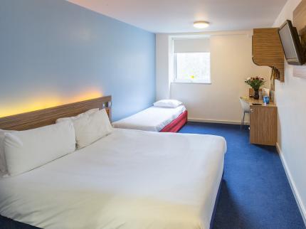 Redwings Lodge Wolverhampton Central