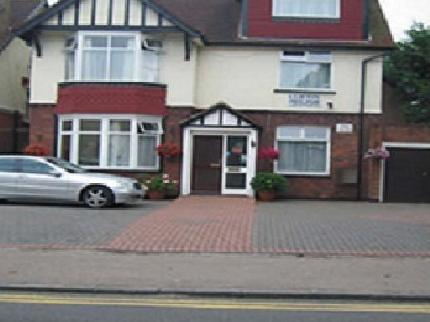 Clifton Guest House in MAIDENHEAD
