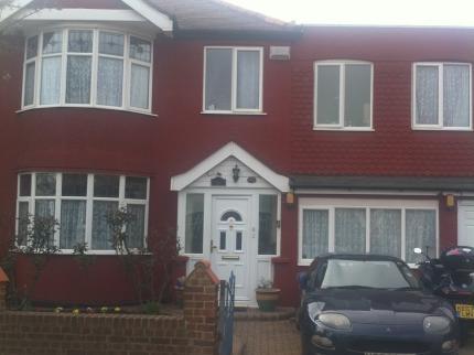 Harewood Bed and Breakfast in Isleworth
