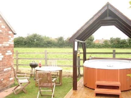 6 Hathaway Hamlet in Stratford-Upon-Avon