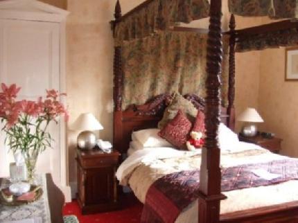 Agincourt Lodge in Warwick